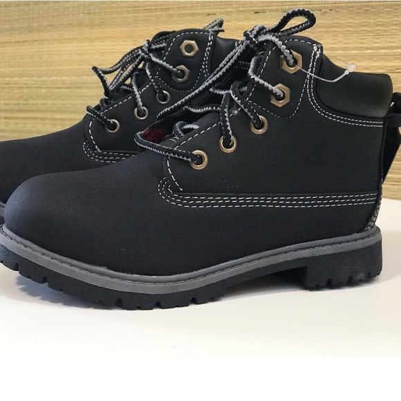 Children Boys Black Walking Boots New! - Picture 2 of 8